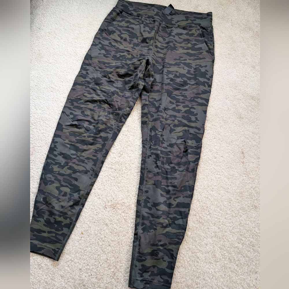 NWT Alphalete camo joggers